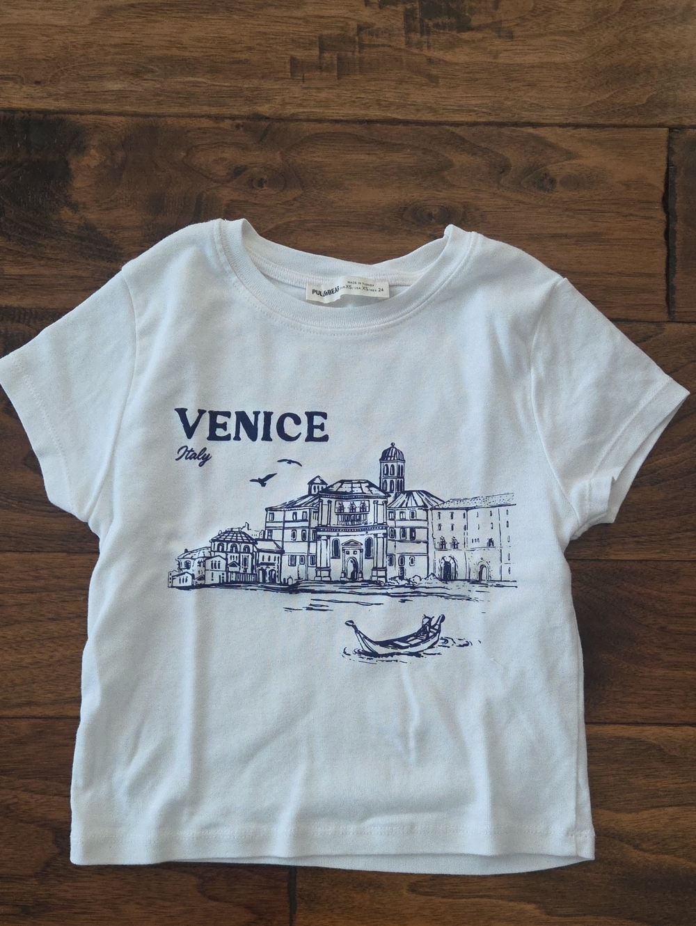 Pull&Bear White Tee with Navy Venice Illustration. Size XS